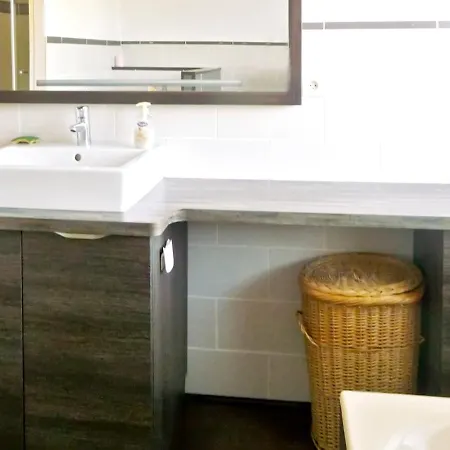 Maison Accueillante A - Confort Et Espace Pour 6 Pers. 펜션 *